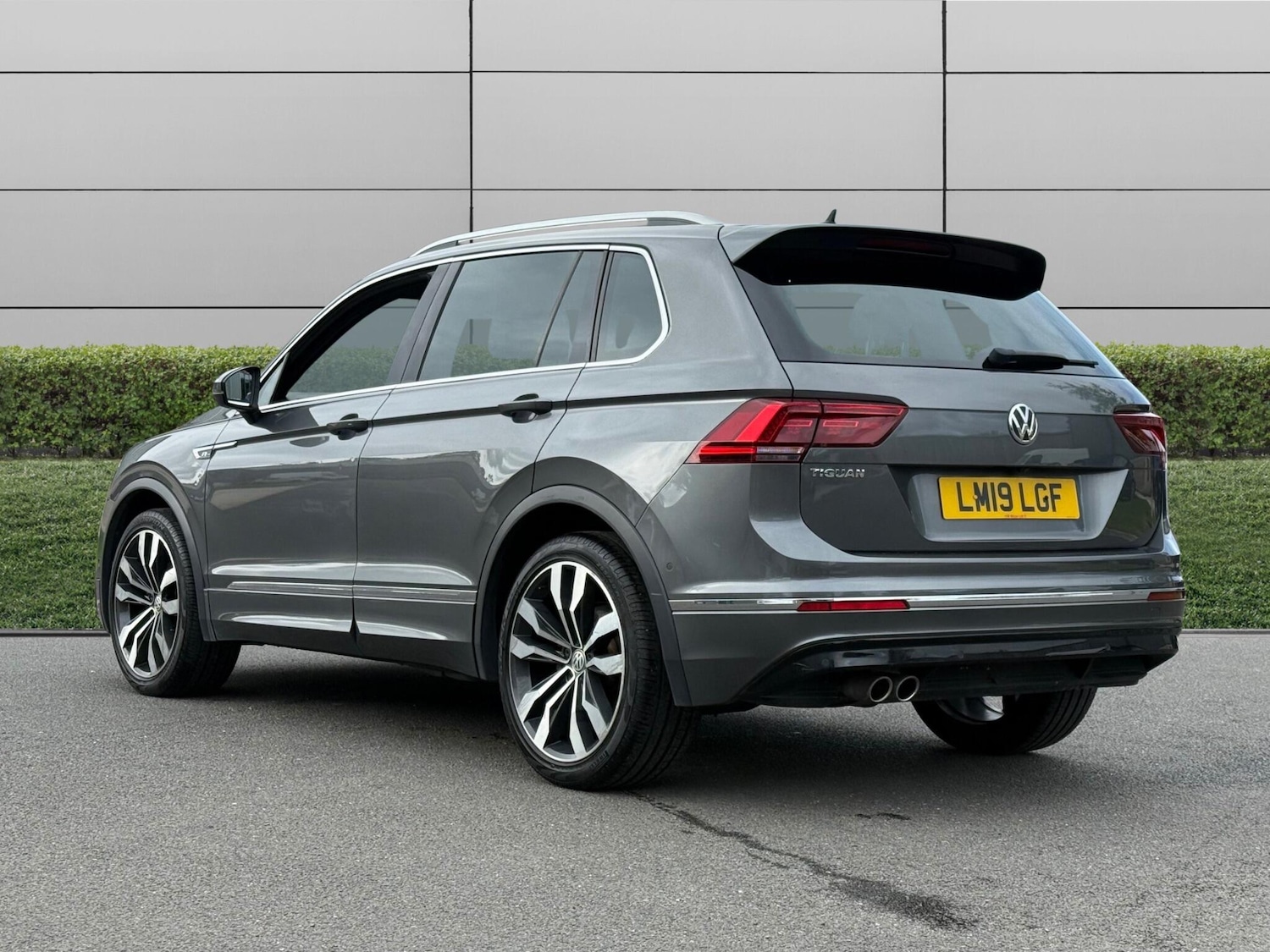 Used Volkswagen Tiguan 2019 for sale - 76415367: Photo 3