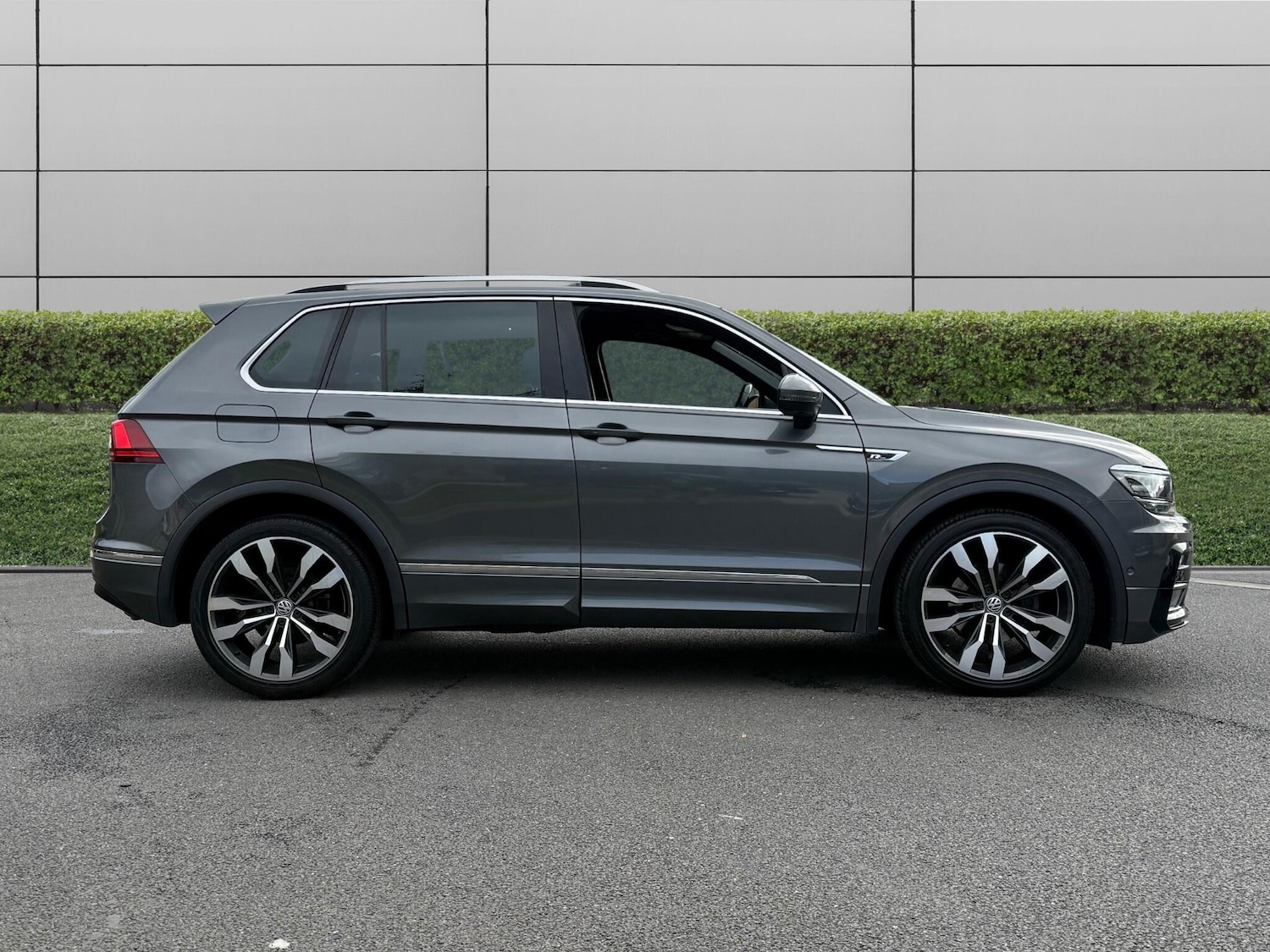 Used Volkswagen Tiguan 2019 for sale - 76415367: Photo 5