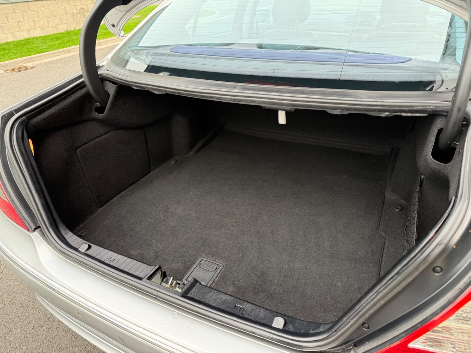 Used Mercedes-Benz E Class 2009 for sale - 76415363: Photo 10