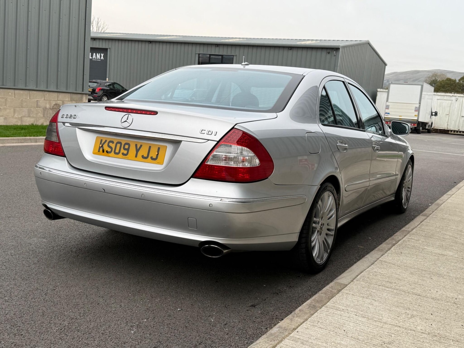 Used Mercedes-Benz E Class 2009 for sale - 76415363: Photo 5