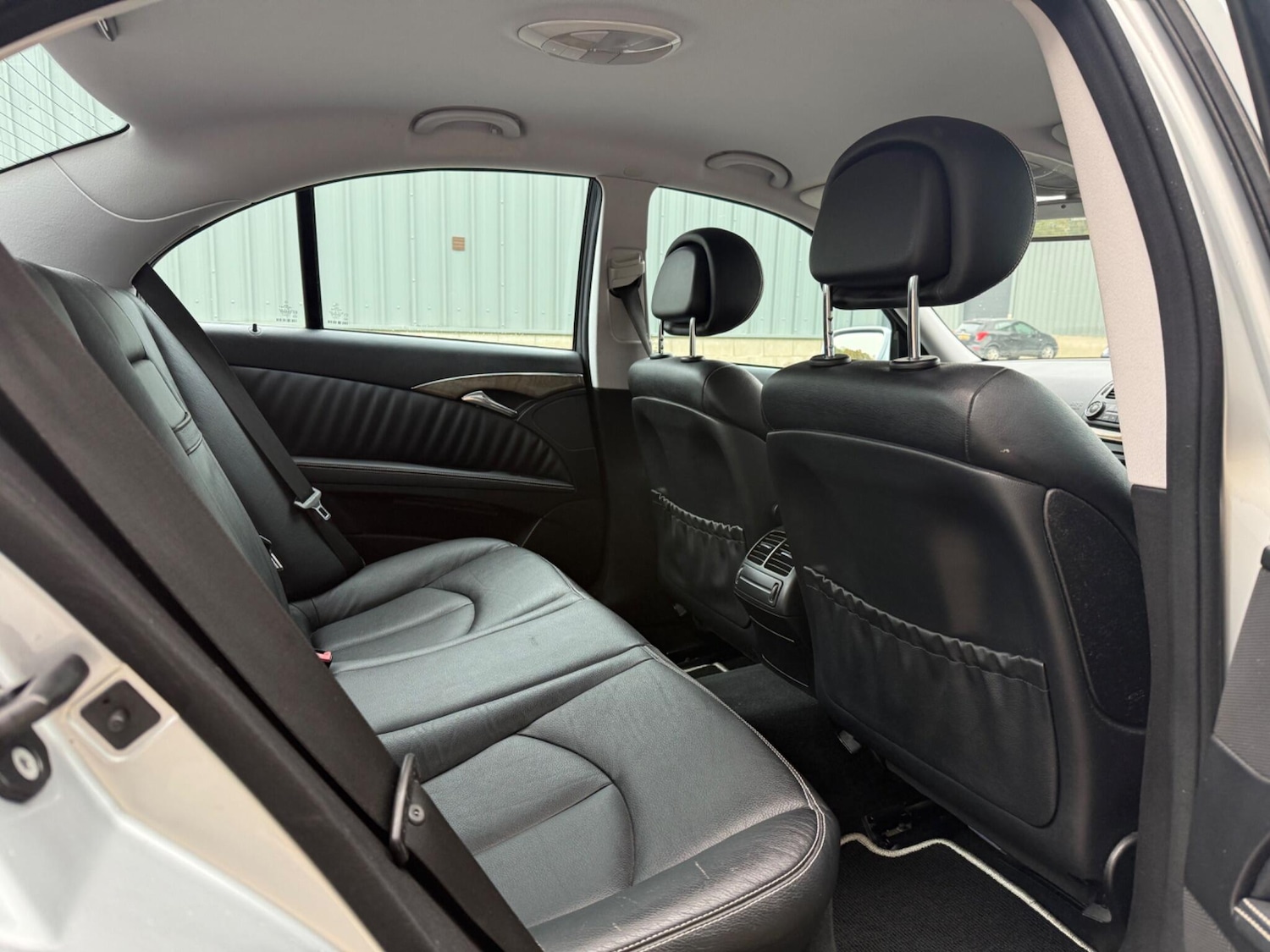 Used Mercedes-Benz E Class 2009 for sale - 76415363: Photo 8