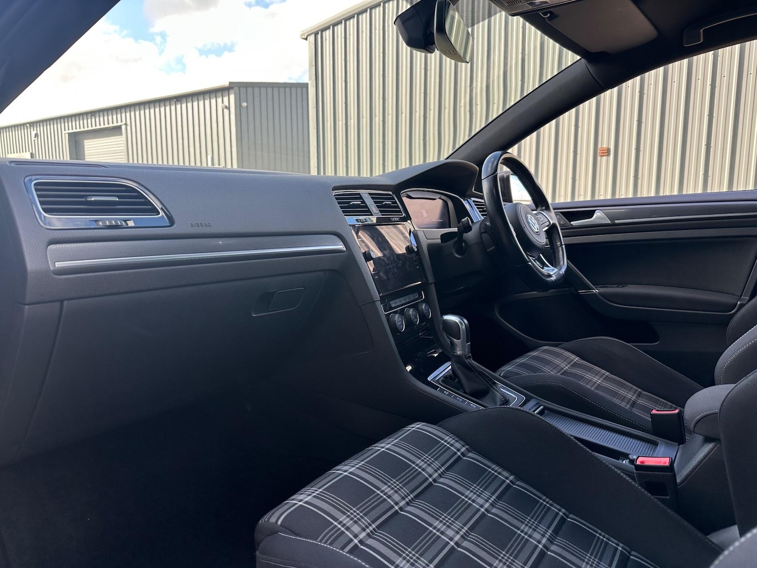 Used Volkswagen Golf 2018 for sale - 76415359: Photo 10