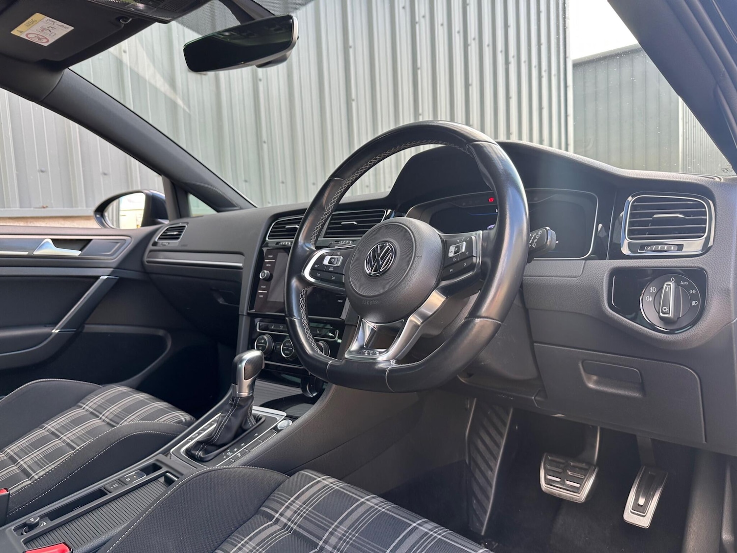 Used Volkswagen Golf 2018 for sale - 76415359: Photo 14