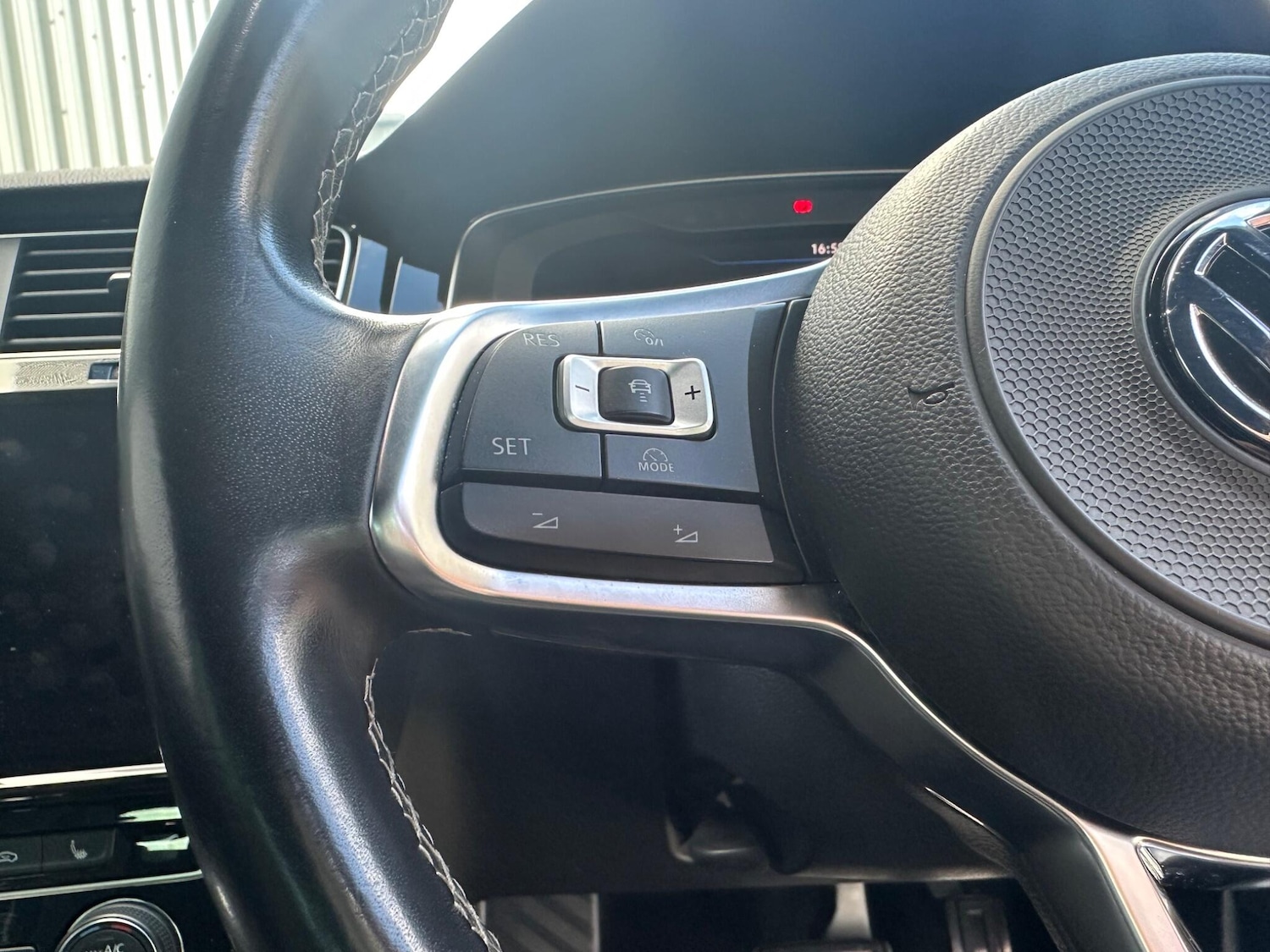 Used Volkswagen Golf 2018 for sale - 76415359: Photo 17