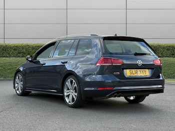 Used Volkswagen Golf 2018 for sale - 76415359: Photo