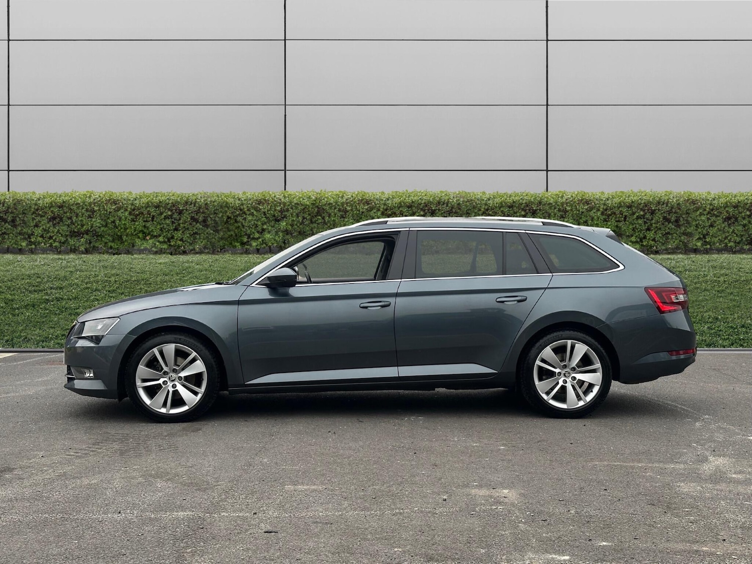 Used Skoda Superb 2019 for sale - 76415358: Photo 5