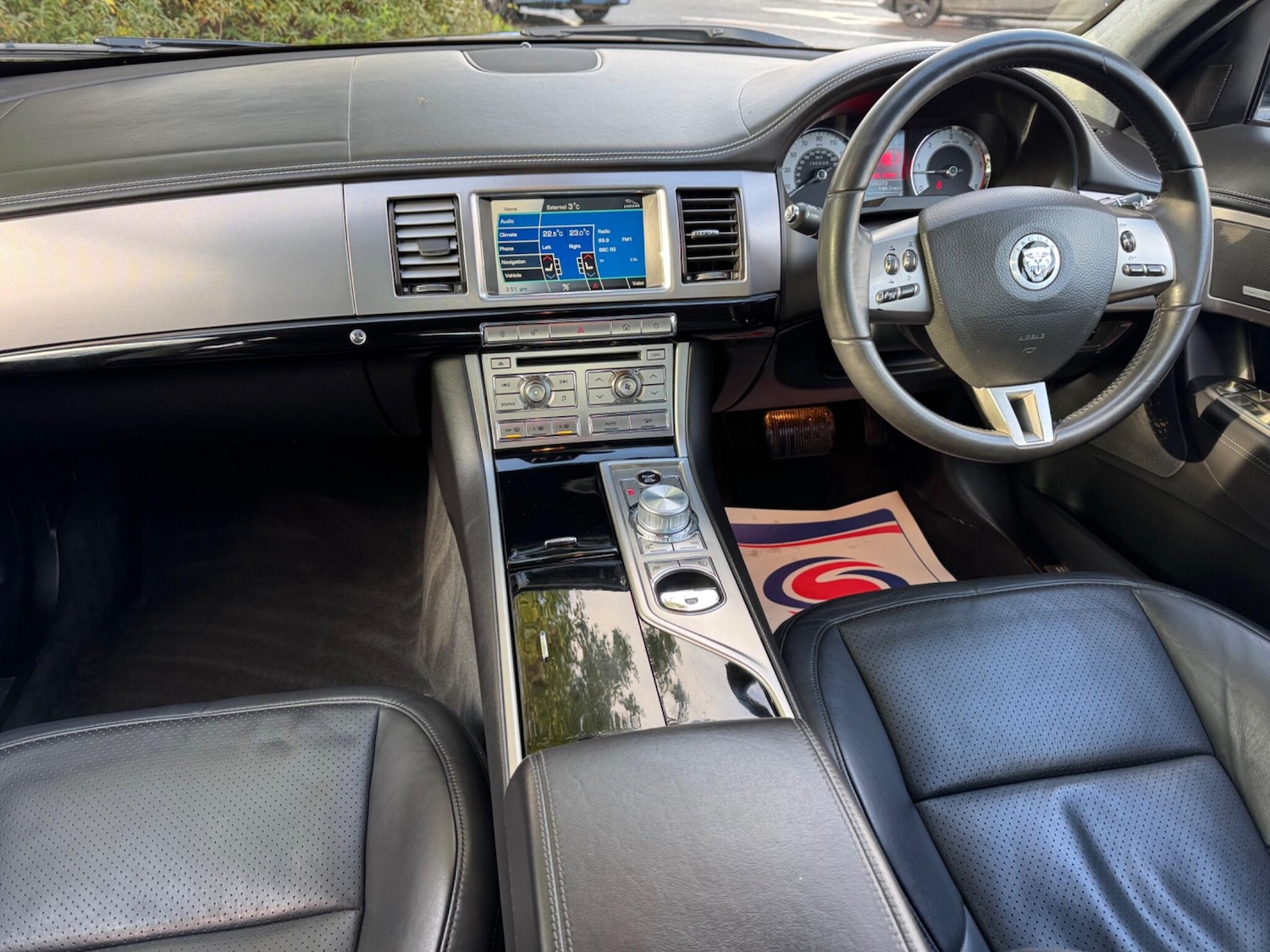 Used Jaguar XF 2011 for sale - 77067066: Photo 16