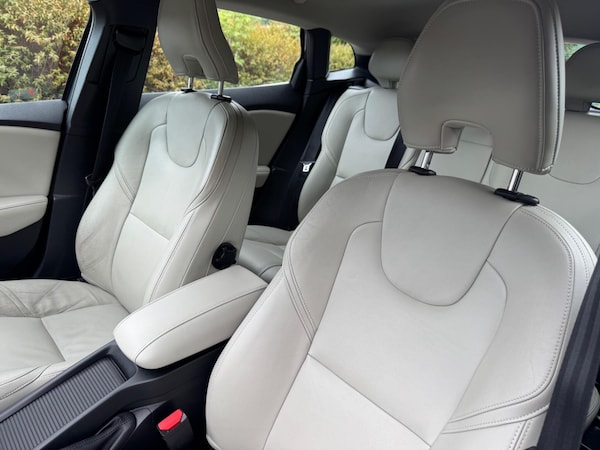 Used Volvo V40 2014 for sale - 75658429: Photo 13