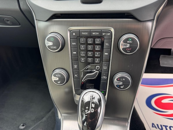 Used Volvo V40 2014 for sale - 75658429: Photo 18