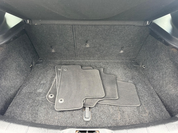 Used Volvo V40 2014 for sale - 75658429: Photo 27