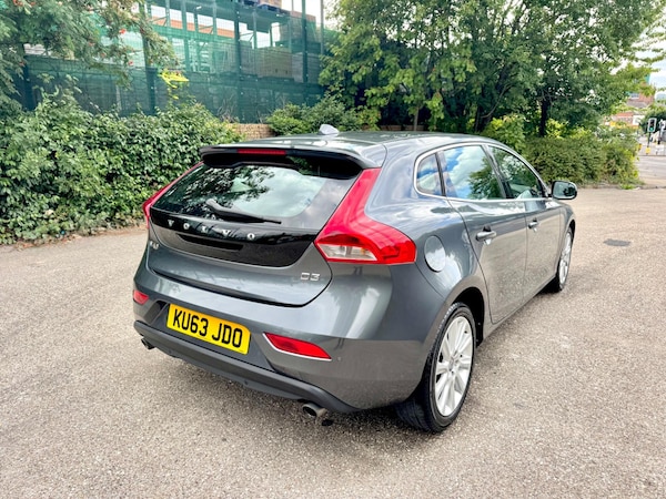 Used Volvo V40 2014 for sale - 75658429: Photo 7