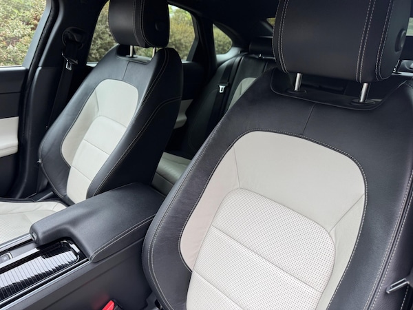 Used Jaguar XF 2016 for sale - 76295298: Photo 13