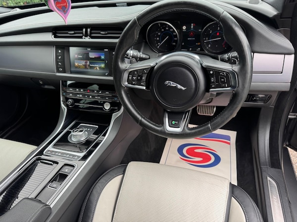Used Jaguar XF 2016 for sale - 76295298: Photo 17