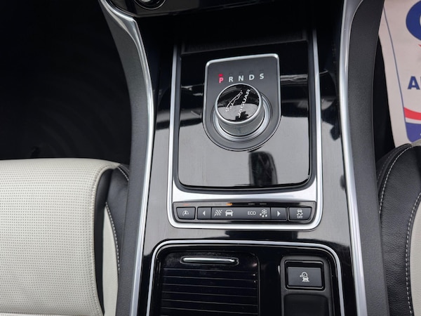 Used Jaguar XF 2016 for sale - 76295298: Photo 26