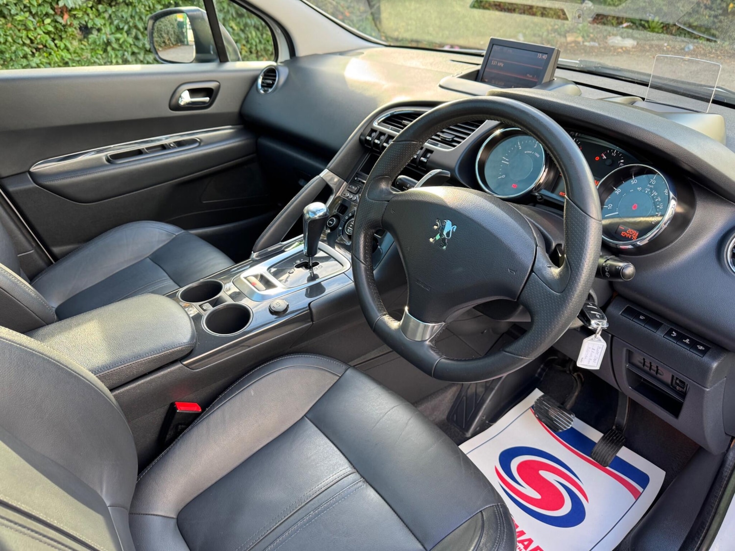 Used Peugeot 3008 2011 for sale - 76349409: Photo 10
