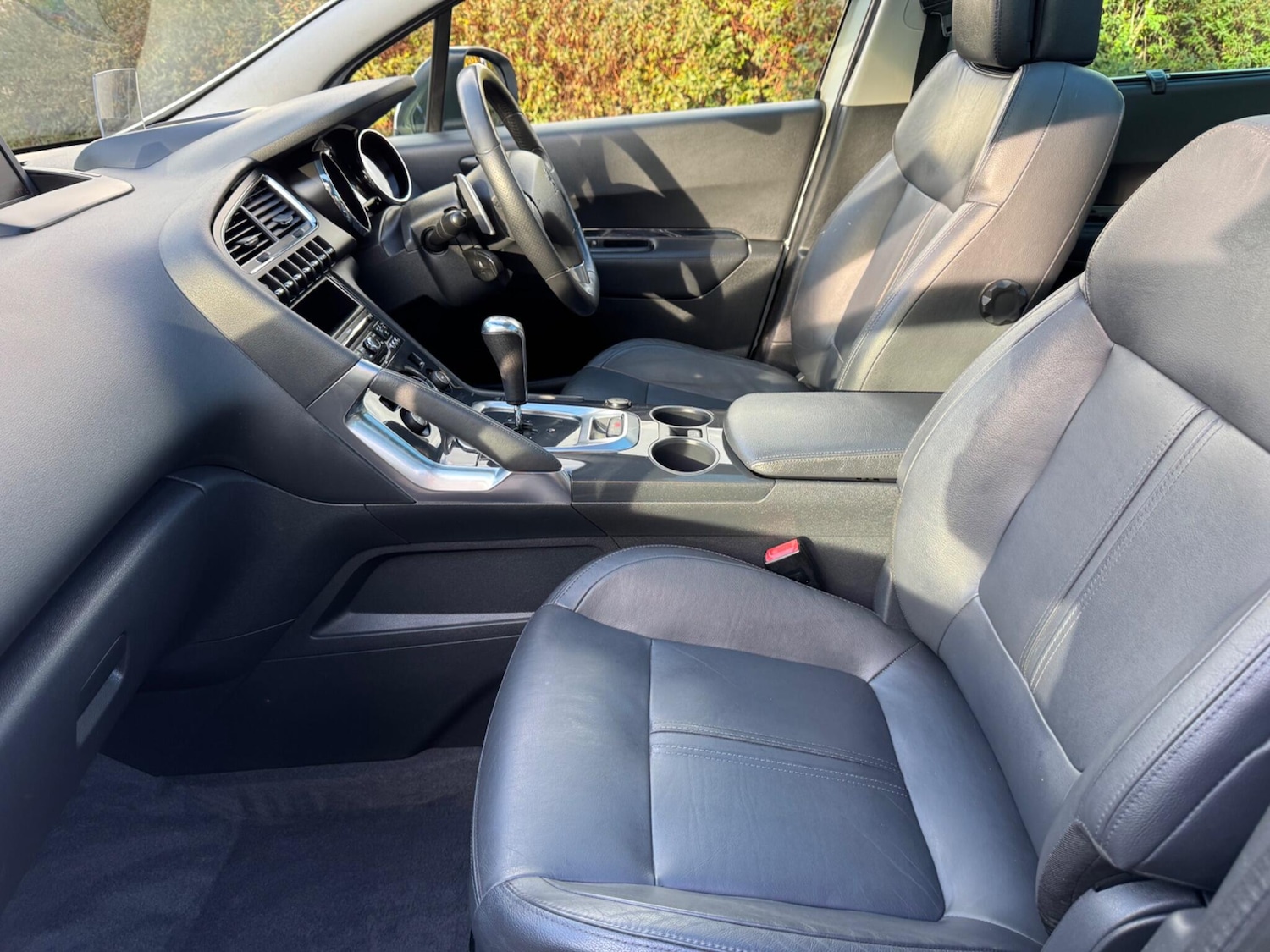 Used Peugeot 3008 2011 for sale - 76349409: Photo 12