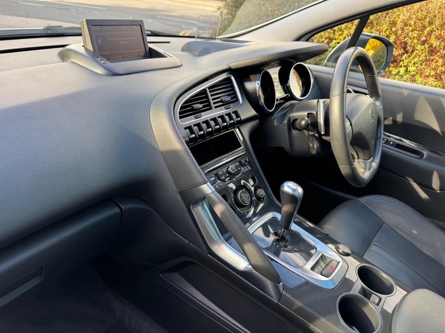 Used Peugeot 3008 2011 for sale - 76349409: Photo 14