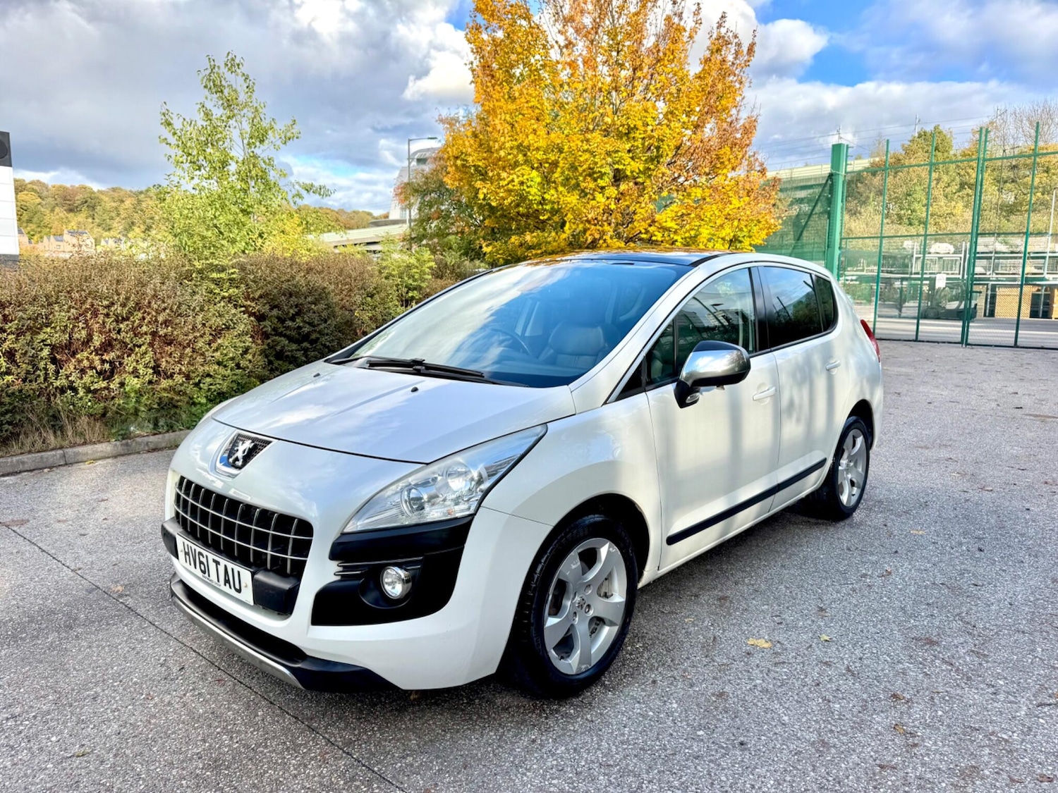 Used Peugeot 3008 2011 for sale - 76349409: Photo 2