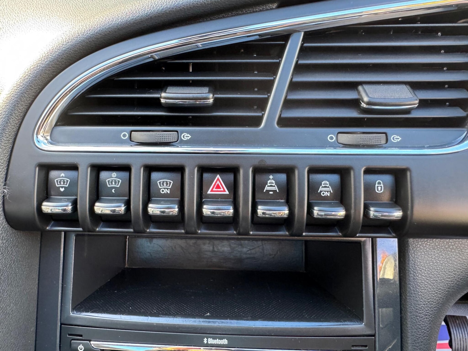 Used Peugeot 3008 2011 for sale - 76349409: Photo 26