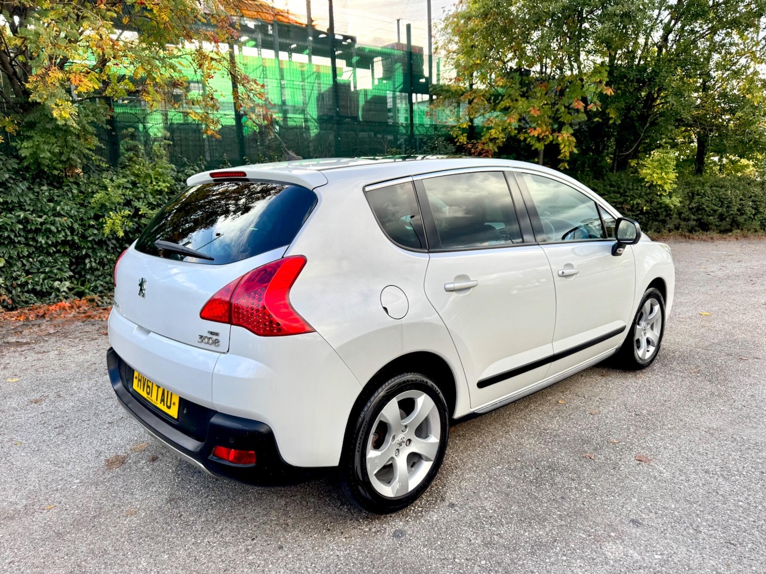 Used Peugeot 3008 2011 for sale - 76349409: Photo 4