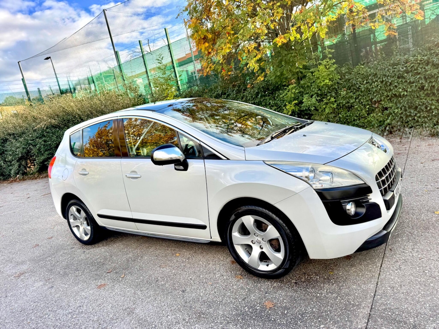 Used Peugeot 3008 2011 for sale - 76349409: Photo 8