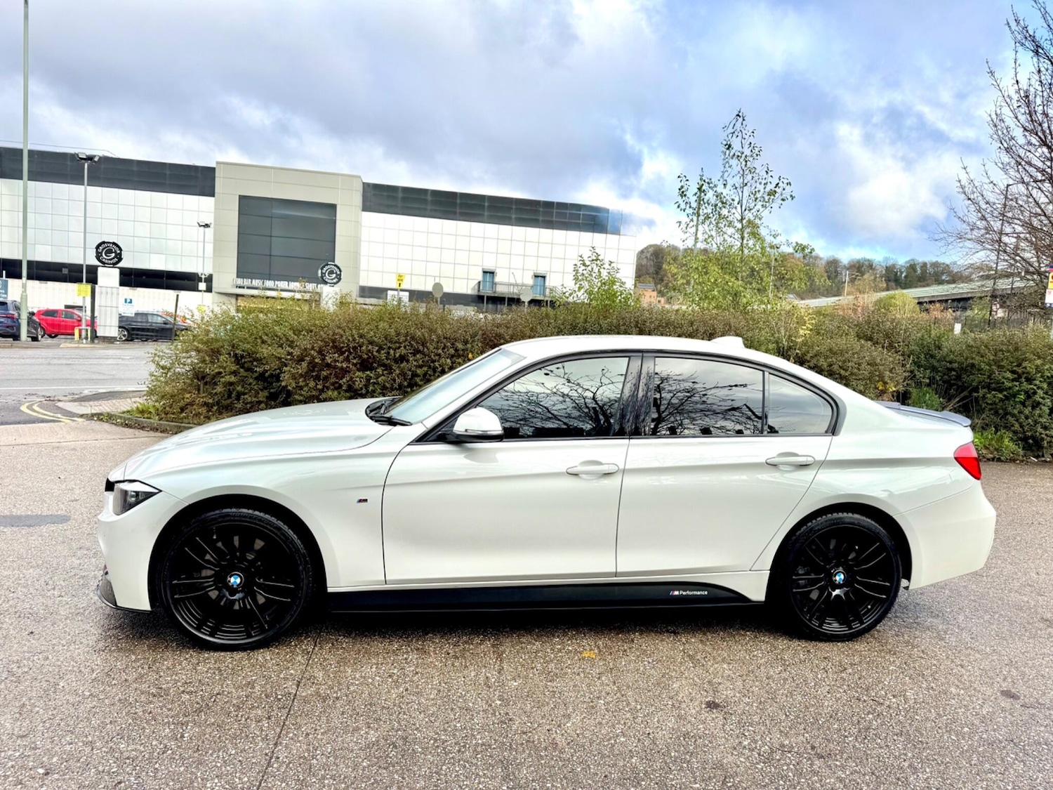 Used BMW 3 Series 2015 for sale - 76689137: Photo 9