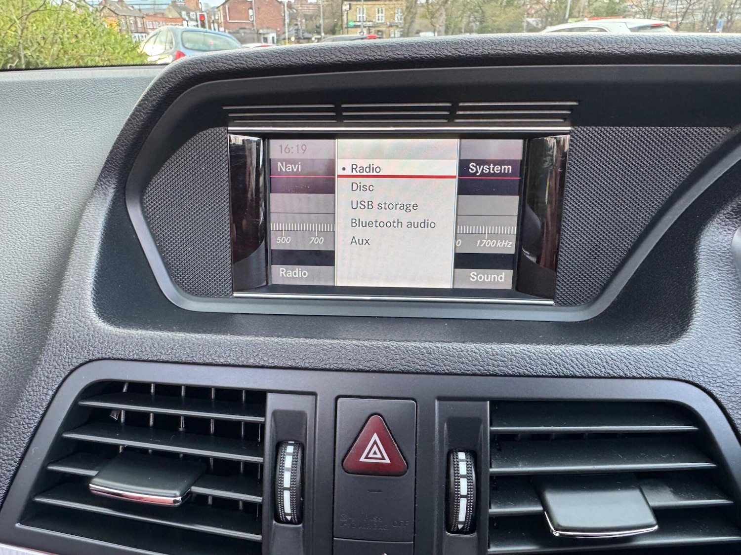 Used Mercedes-Benz E Class 2012 for sale - 77824017: Photo 25