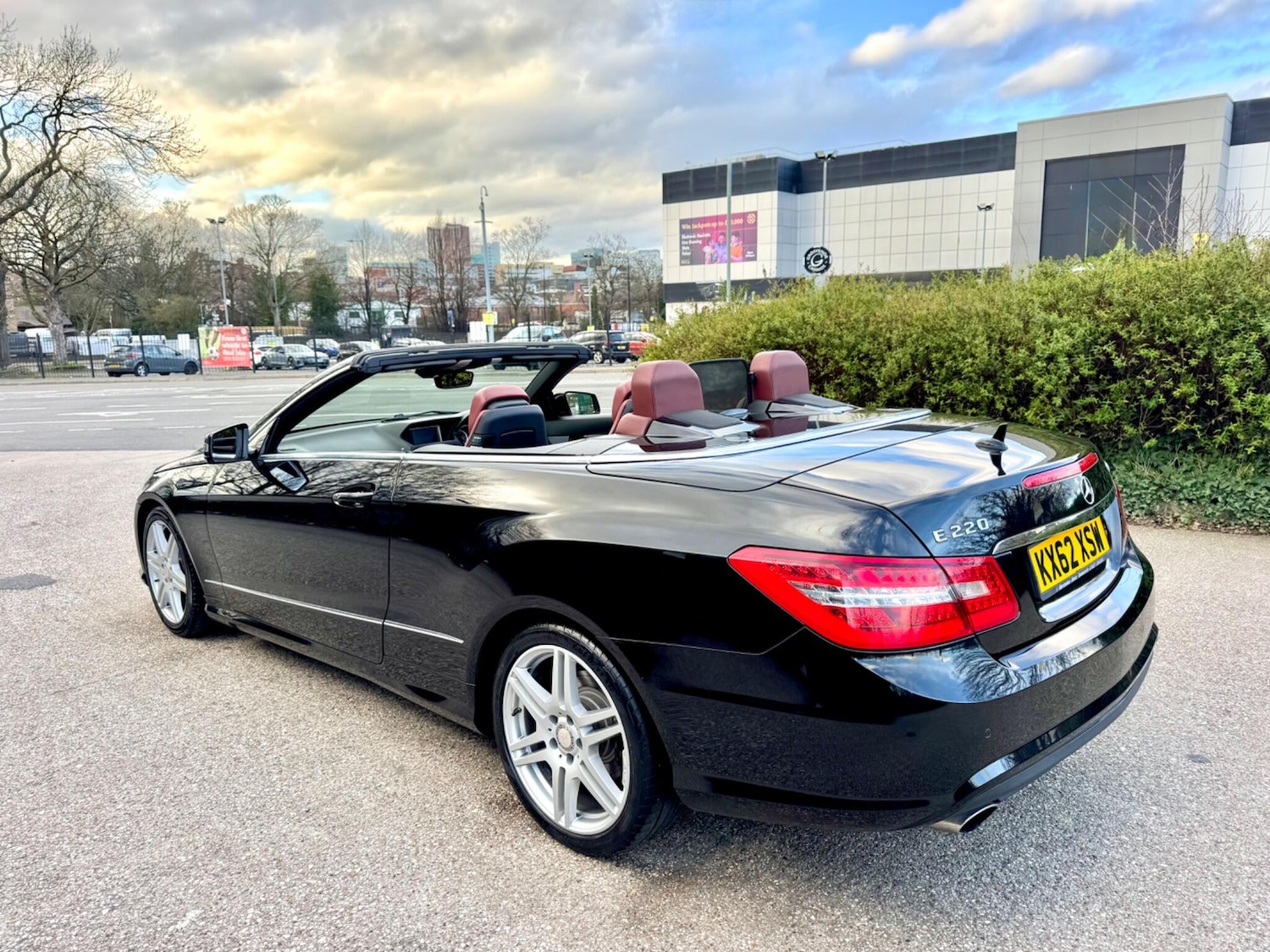 Used Mercedes-Benz E Class 2012 for sale - 77824017: Photo 3