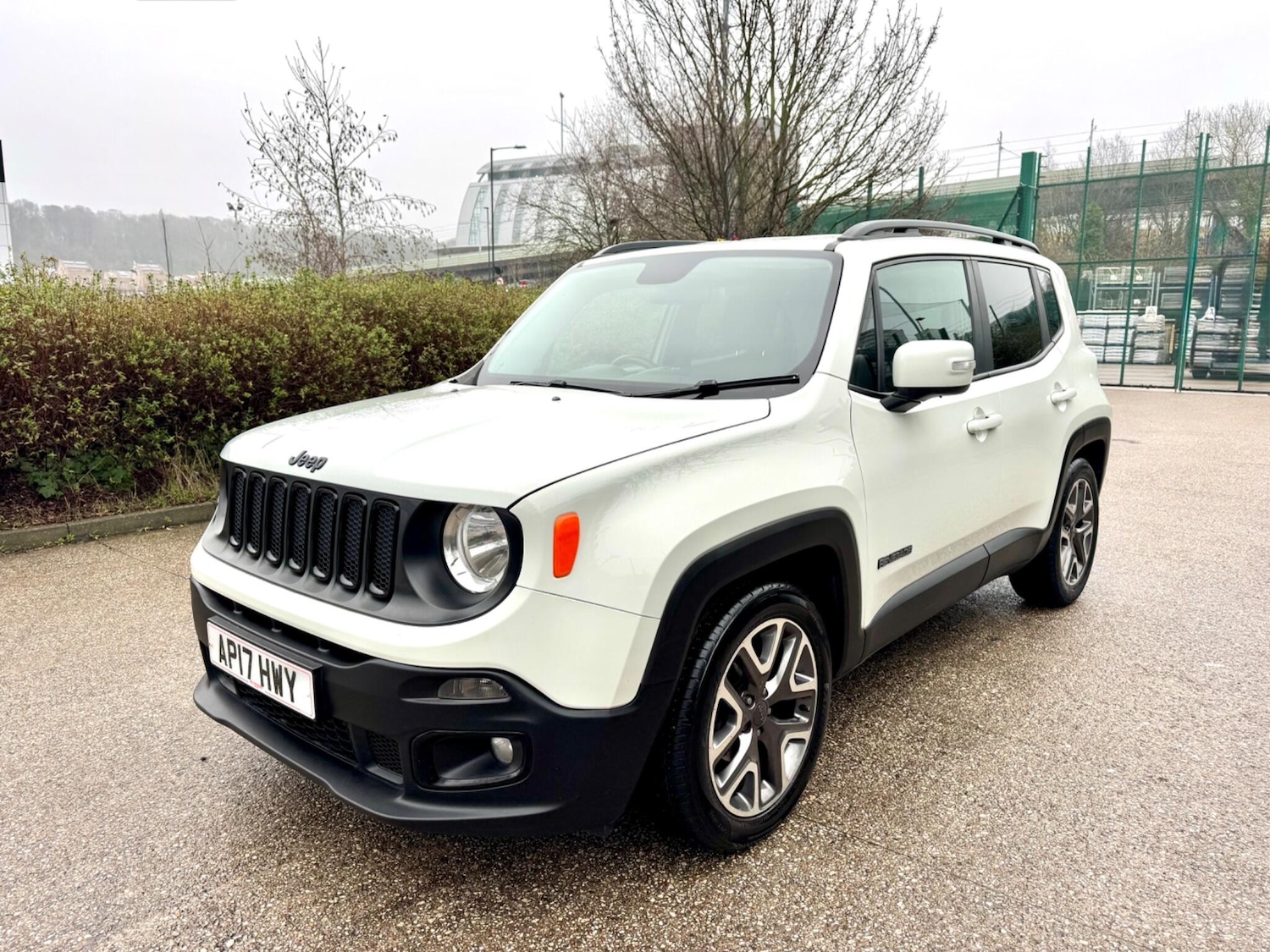 Used Jeep Renegade 2017 for sale - 77439938: Photo 2