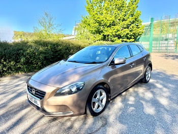 Used Volvo V40 2013 for sale - 78362860: Photo