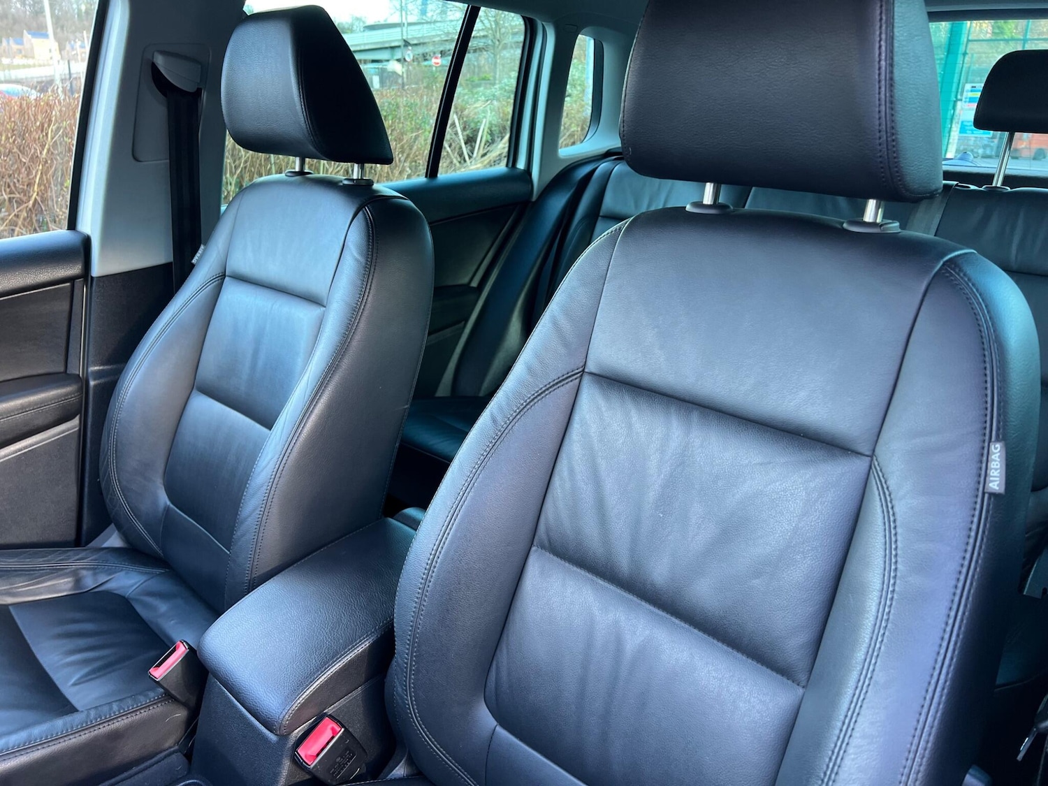 Used Volkswagen Tiguan 2010 for sale - 76991032: Photo 12