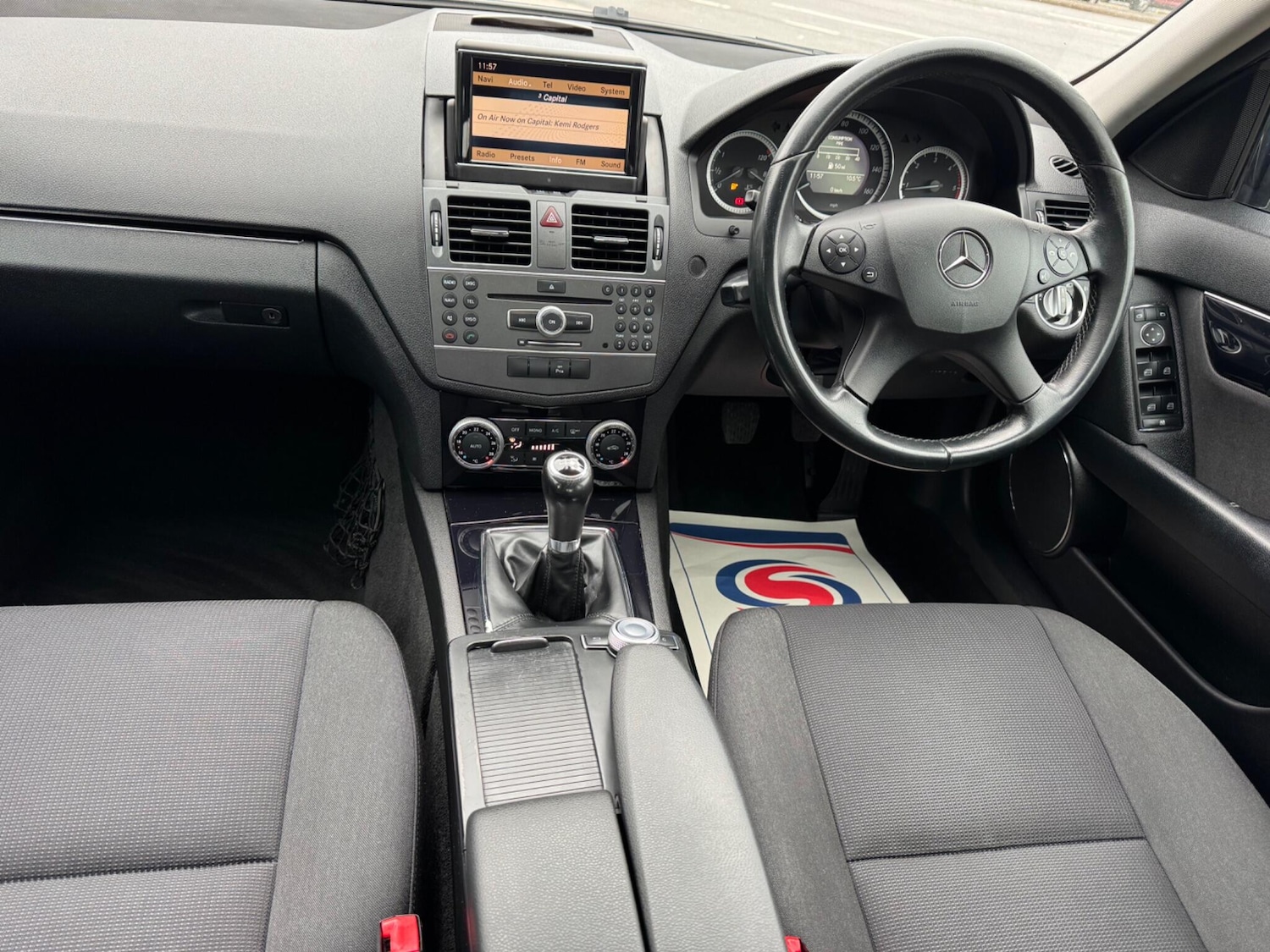 Used Mercedes-Benz C Class 2010 for sale - 77377437: Photo 16