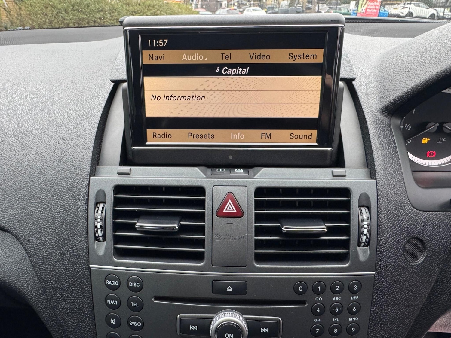 Used Mercedes-Benz C Class 2010 for sale - 77377437: Photo 18