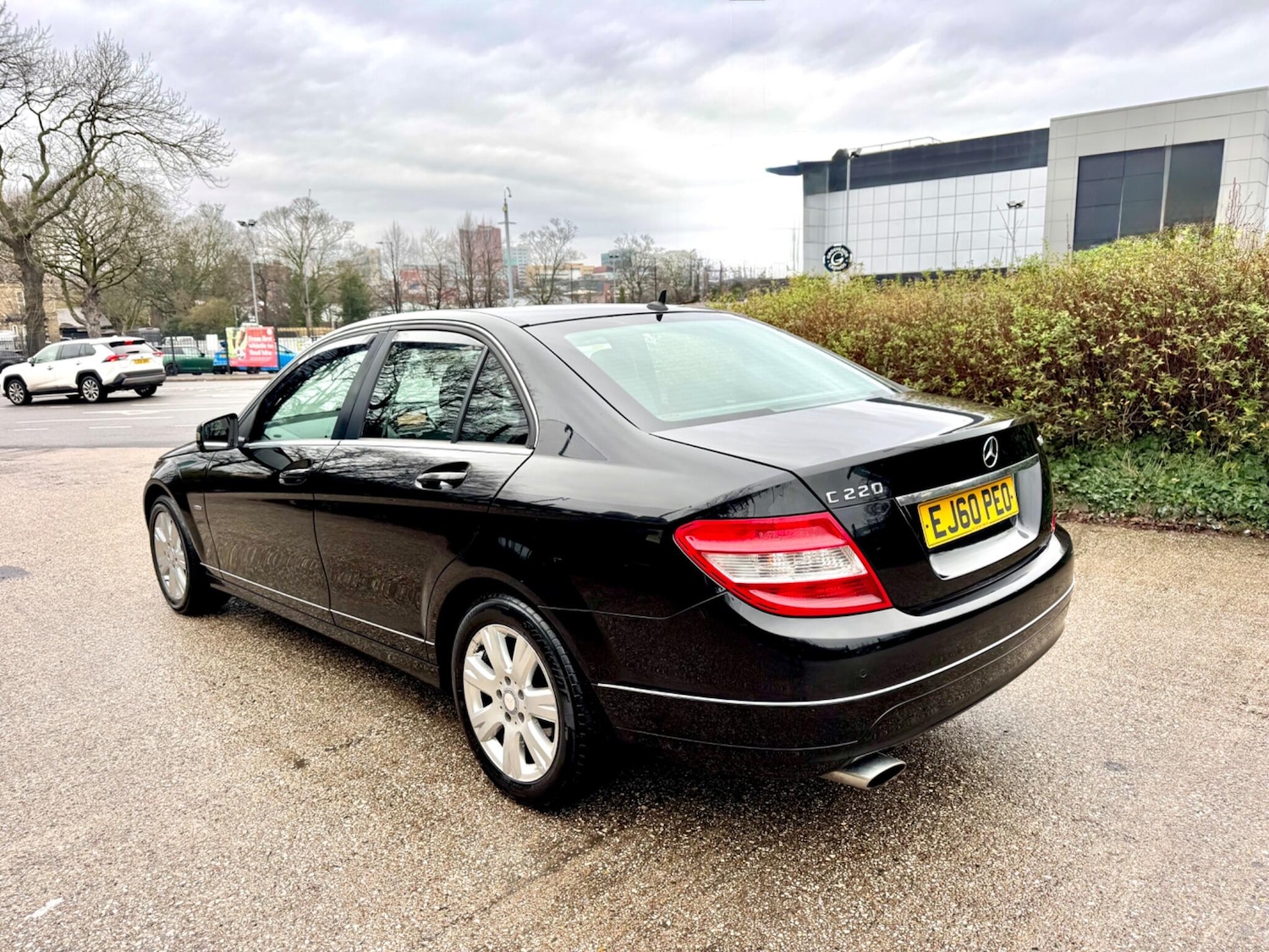 Used Mercedes-Benz C Class 2010 for sale - 77377437: Photo 3