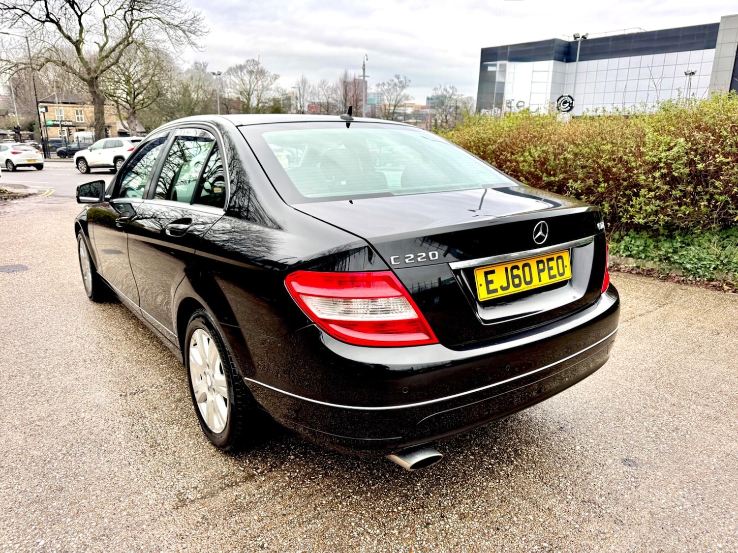 Used Mercedes-Benz C Class 2010 for sale - 77377437: Photo 5