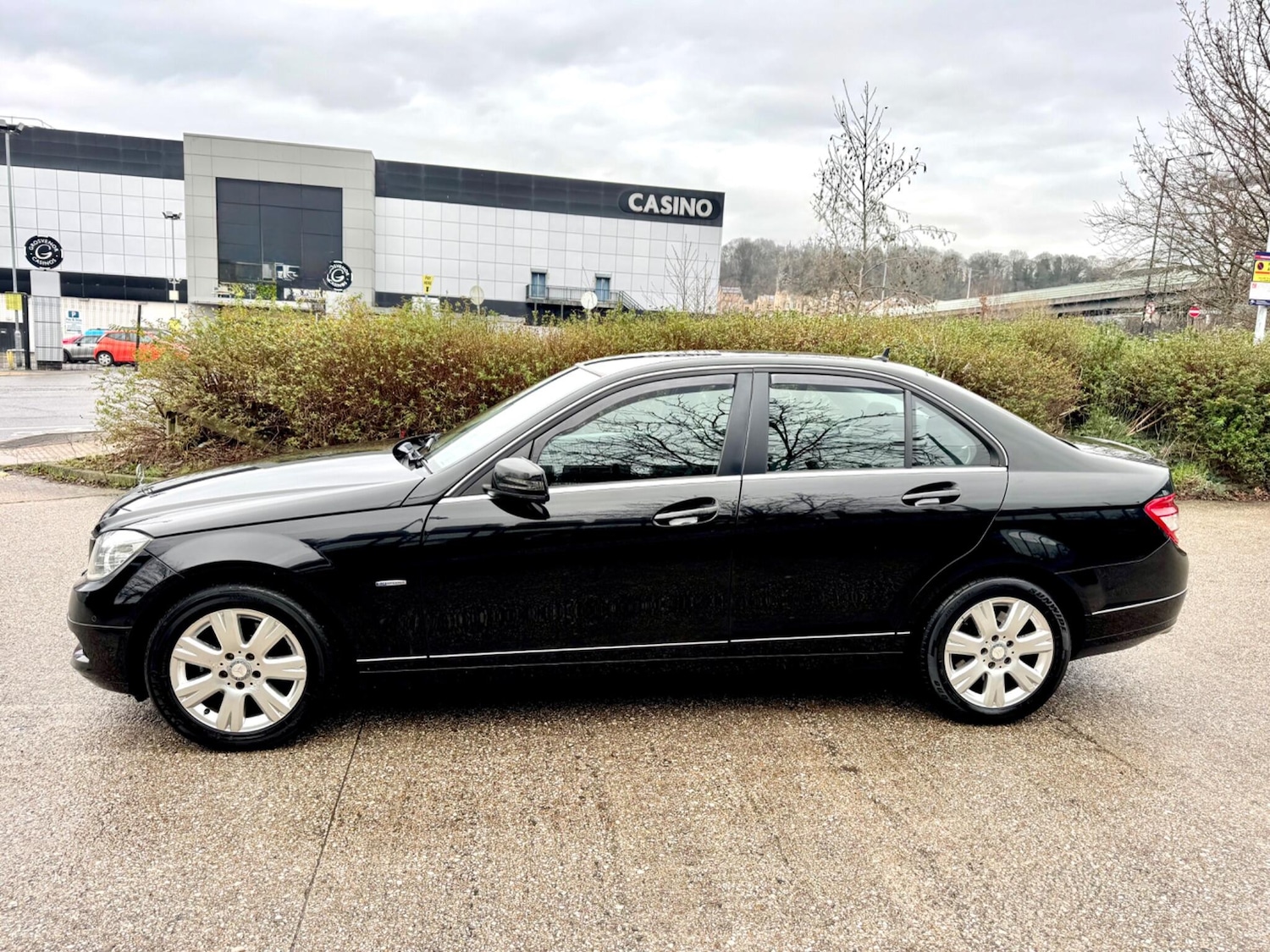 Used Mercedes-Benz C Class 2010 for sale - 77377437: Photo 9