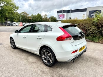 Used Volvo V40 2015 for sale - 79831237: Photo