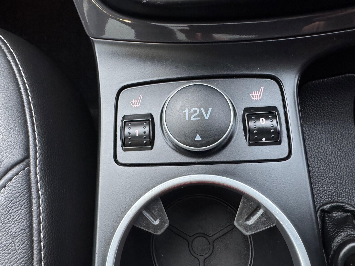 Used Ford Kuga 2014 for sale - 77155470: Photo 32