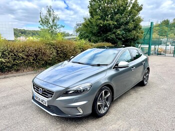 Used Volvo V40 2014 for sale - 75647184: Photo