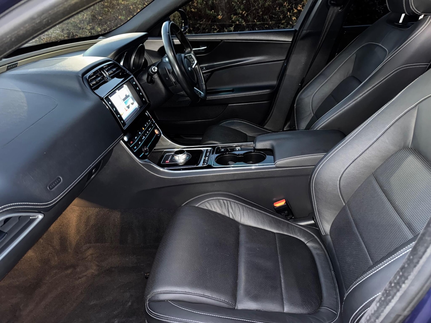 Used Jaguar XE 2015 for sale - 76926583: Photo 12