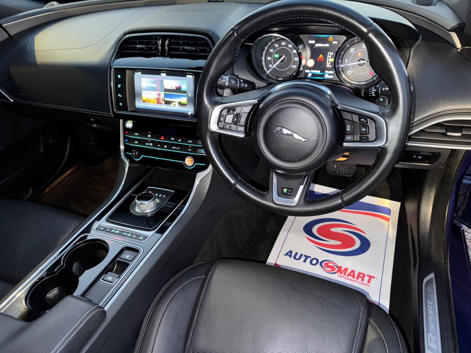 Used Jaguar XE 2015 for sale - 76926583: Photo 17