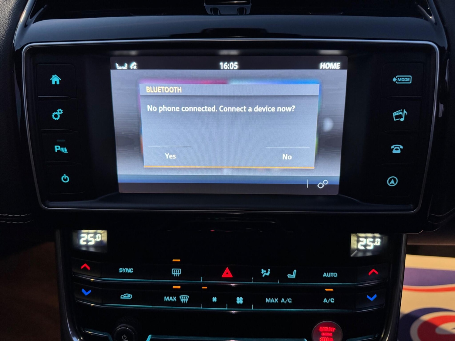 Used Jaguar XE 2015 for sale - 76926583: Photo 23