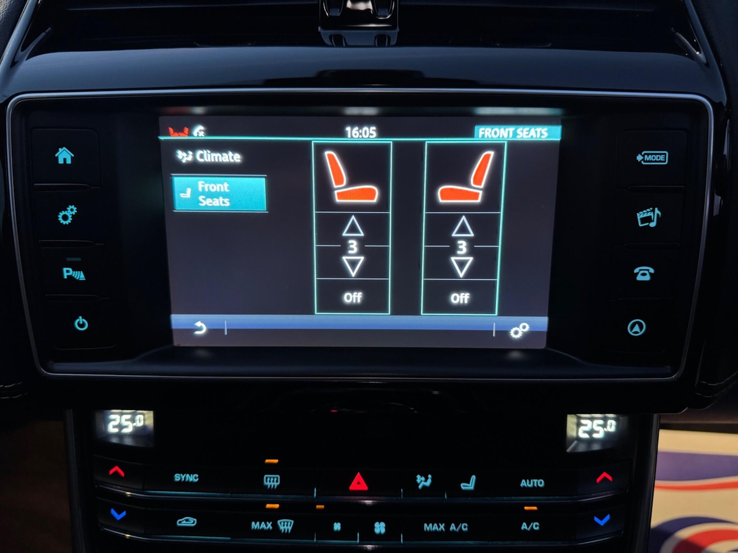 Used Jaguar XE 2015 for sale - 76926583: Photo 26