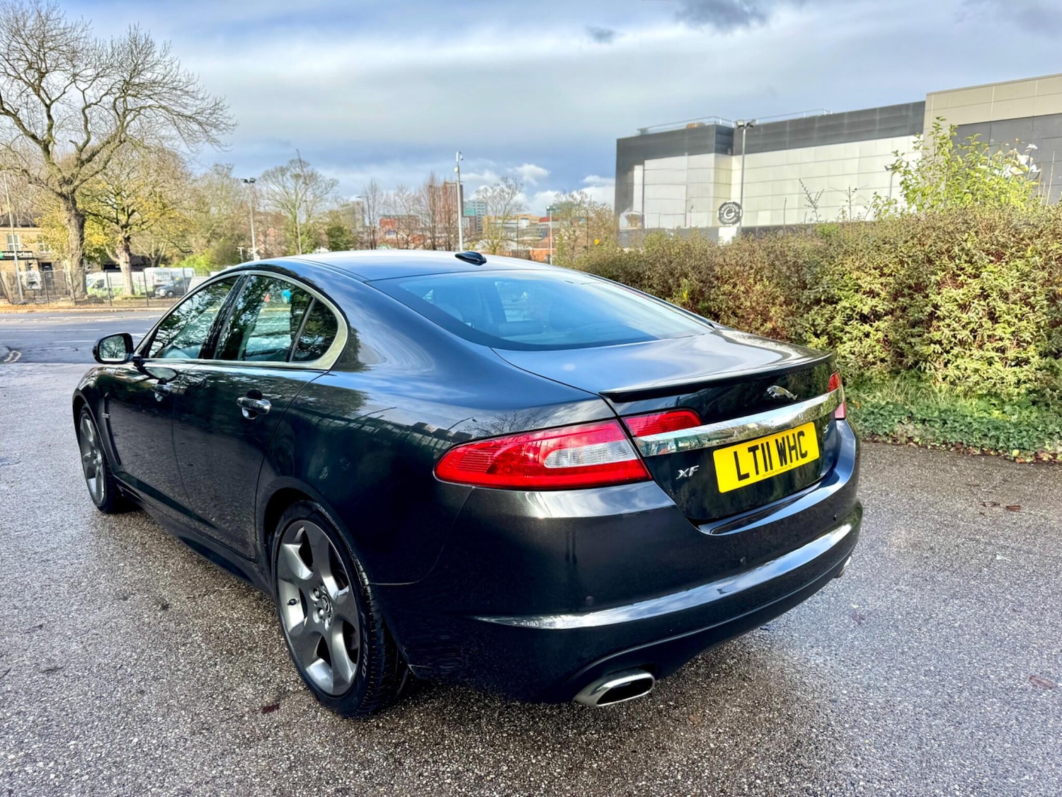 Used Jaguar XF 2011 for sale - 76633352: Photo 5