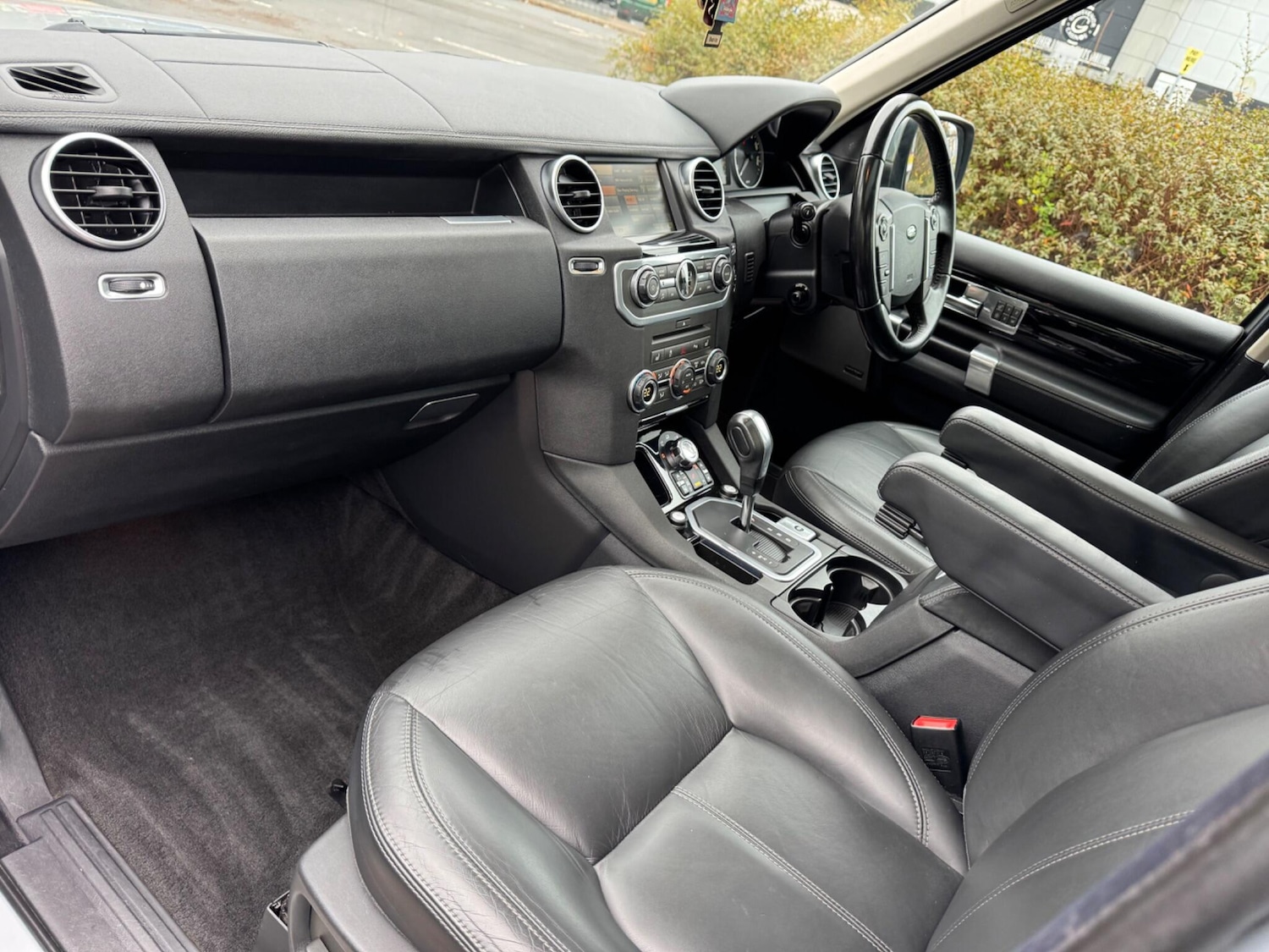 Used Land Rover Discovery 2010 for sale - 76538175: Photo 11