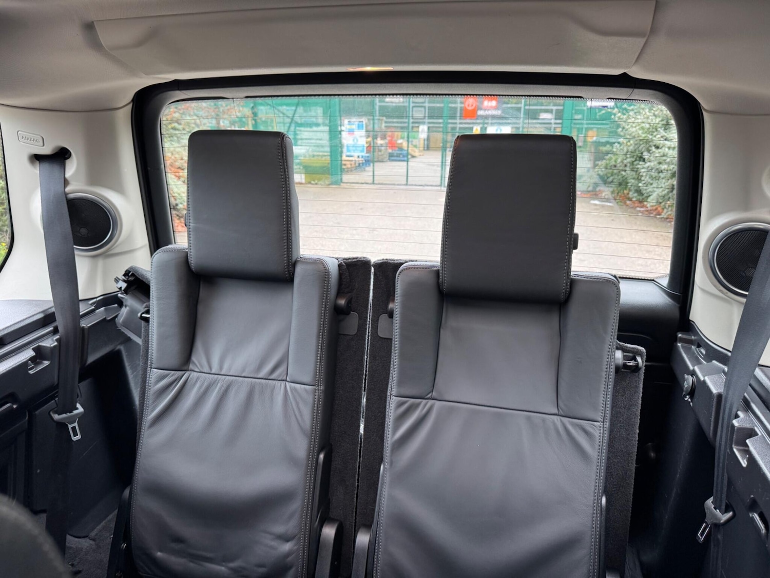 Used Land Rover Discovery 2010 for sale - 76538175: Photo 19