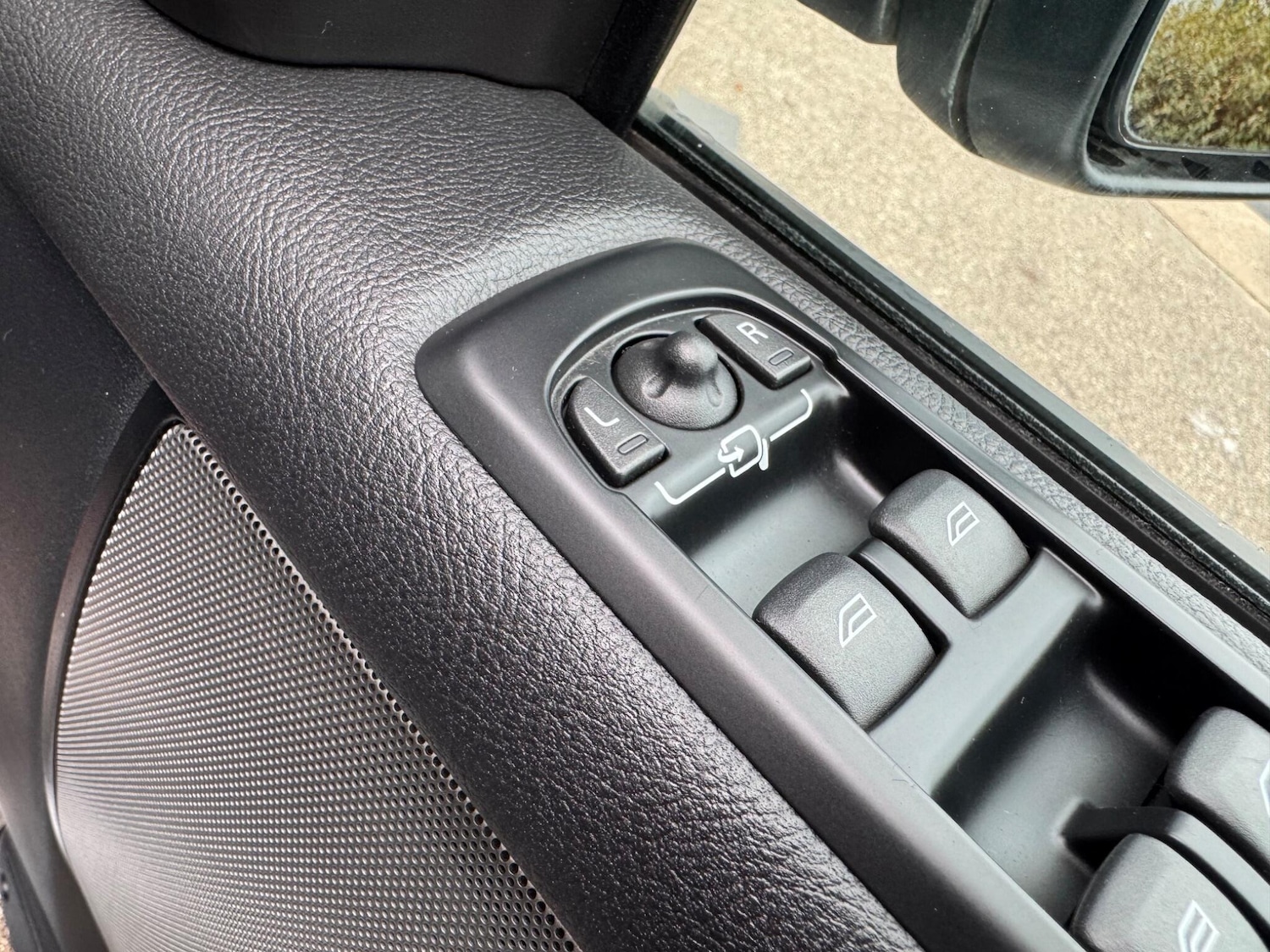 Used Land Rover Discovery 2010 for sale - 76538175: Photo 26