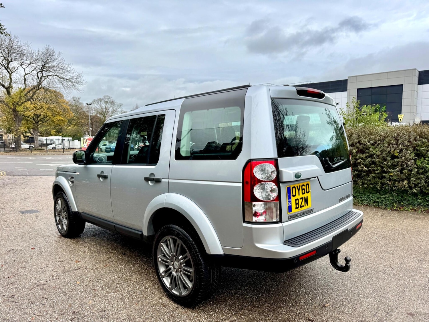 Used Land Rover Discovery 2010 for sale - 76538175: Photo 3