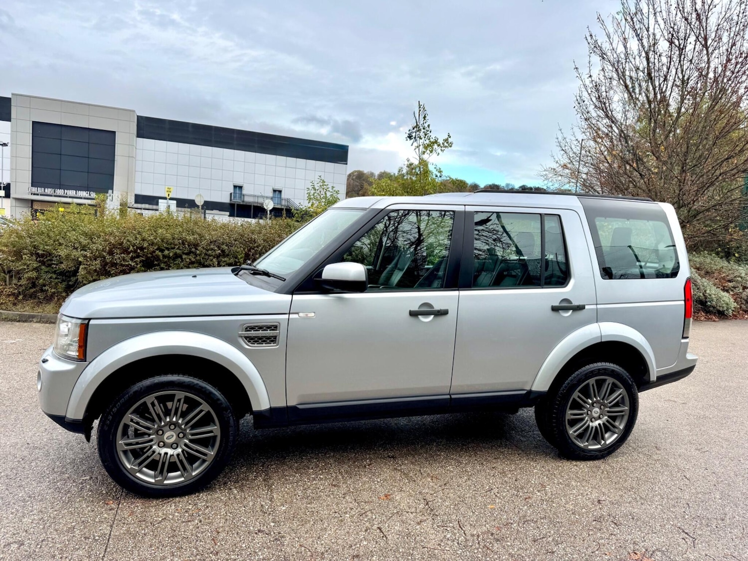 Used Land Rover Discovery 2010 for sale - 76538175: Photo 9