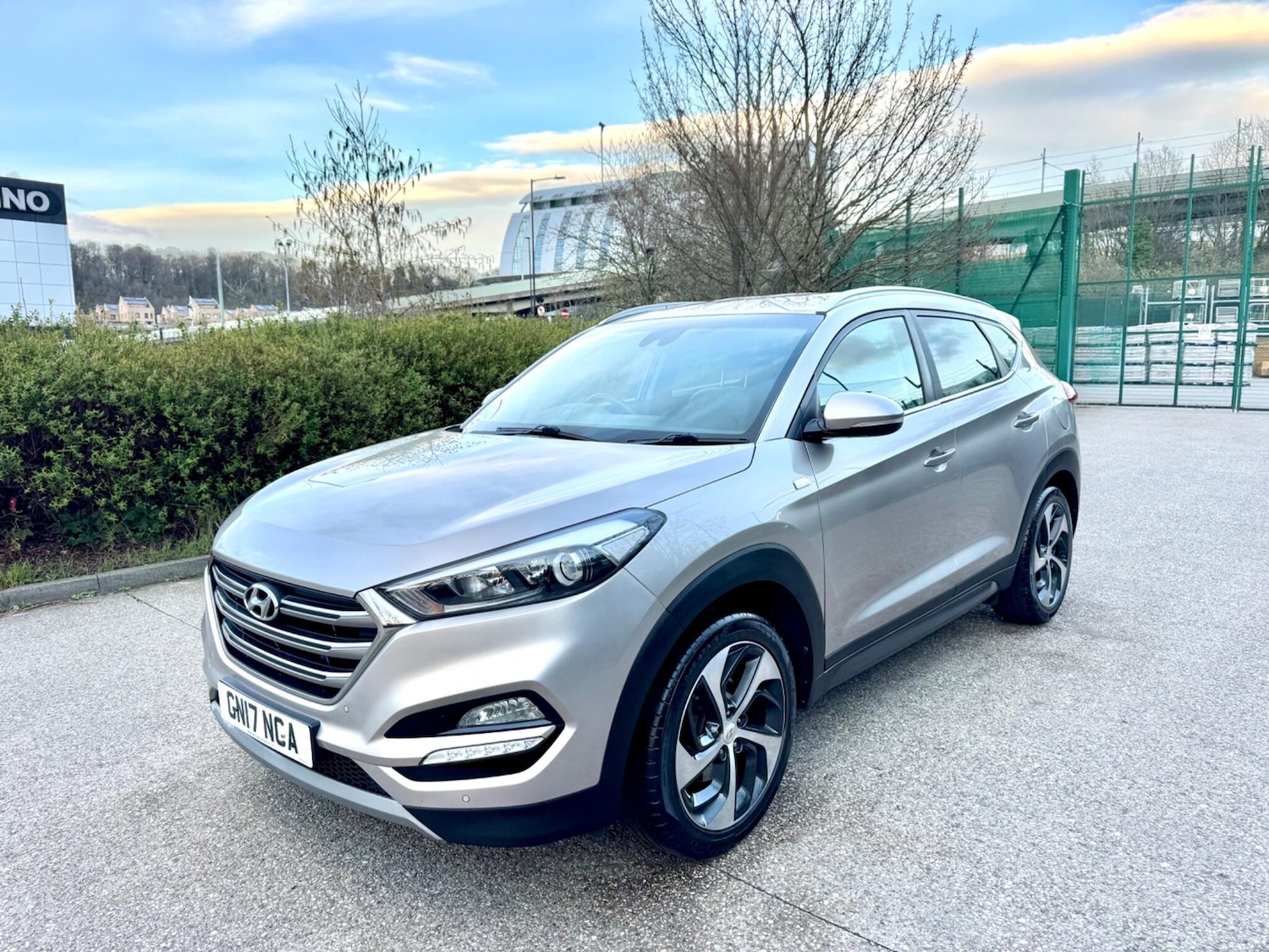 Used Hyundai TUCSON for sale - 77853725: Photo 2